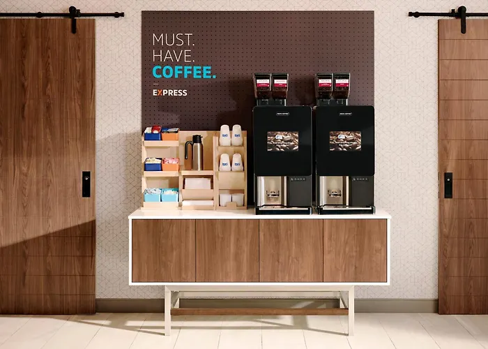酒店 Express & West By Ihg