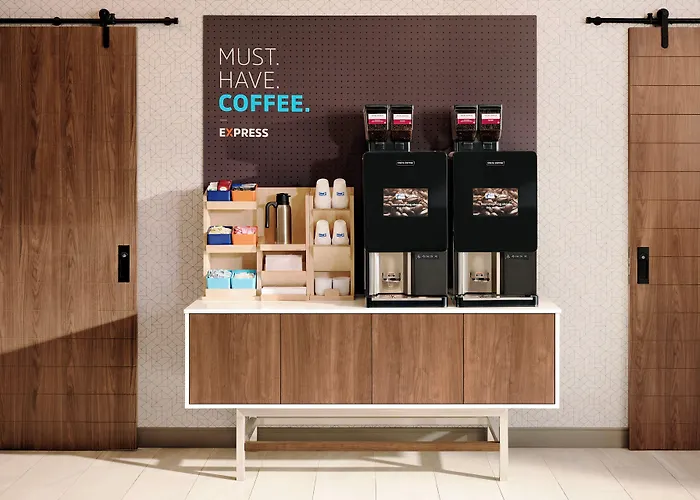 酒店 Express & West By Ihg